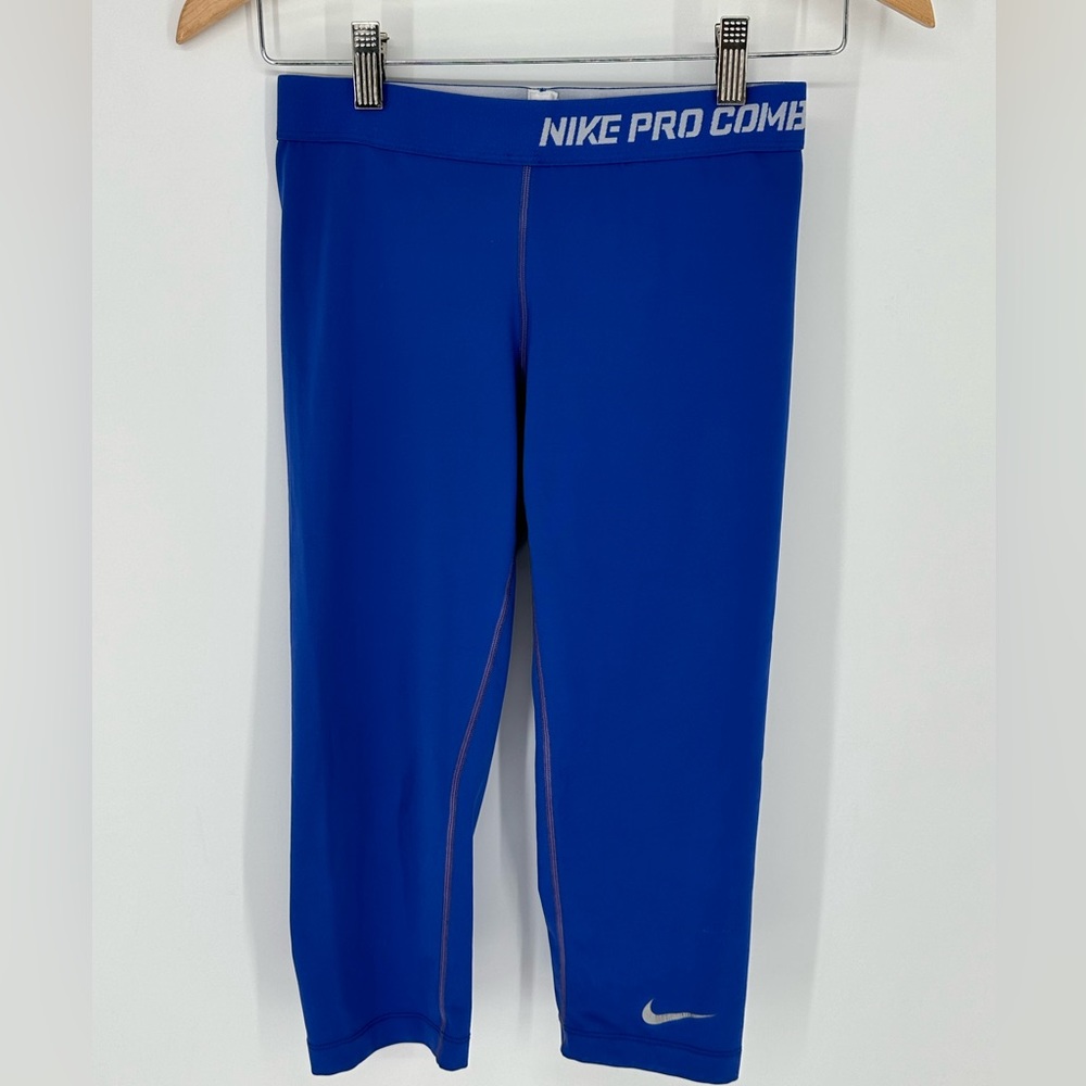 Nike PRO Combat Dri-Fit Sz M Compression Capri Womens Blue W4